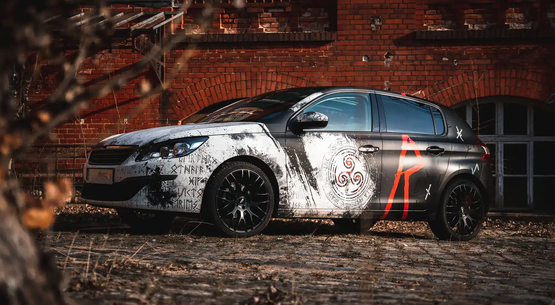 Car Wrap Design – individuelle Fahrzeugbeklebung mit aufmerksamkeitsstarkem Branding